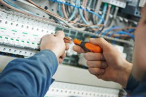 Smart Ways To Pick The Right Electrician For Your Needs