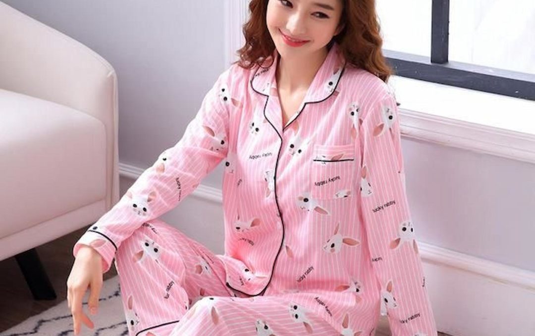 Here’s How To Buy The Best Silk Sleepwear For Women
